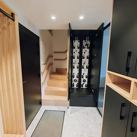- Valset - App 8-10 Pers - Renovation Totale 2024